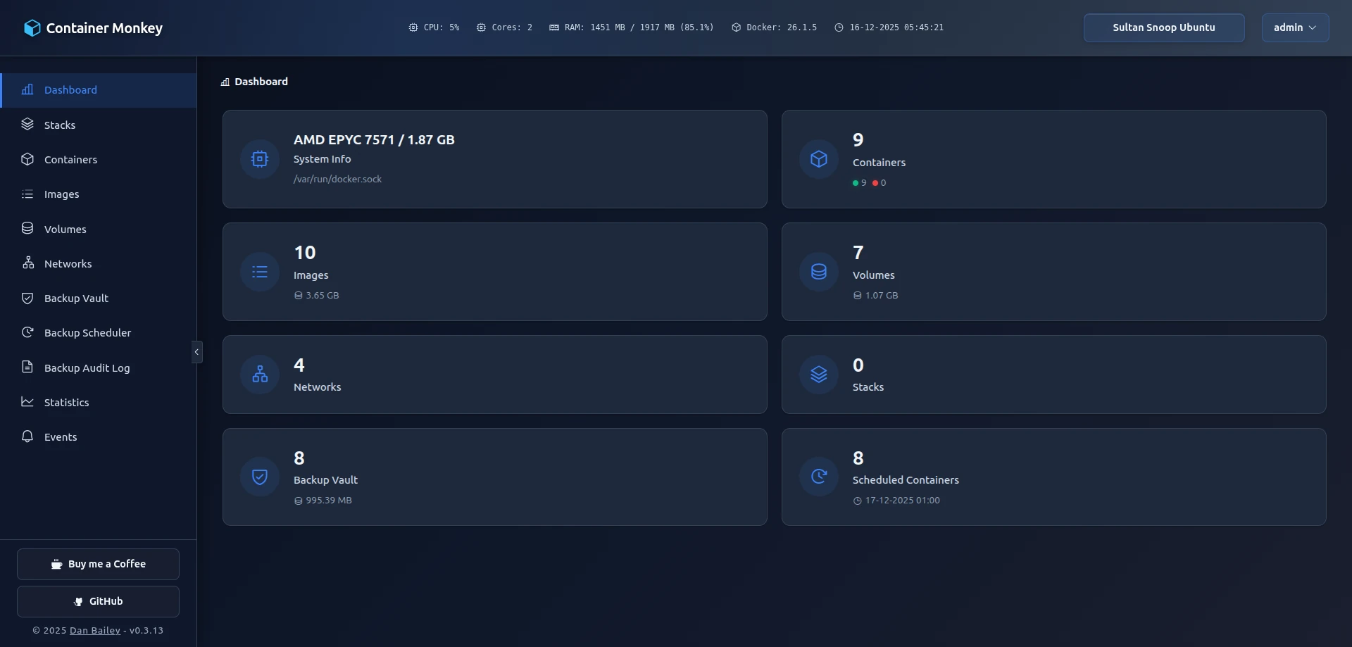 Container Monkey - Docker dashboard showing system overview, container statistics, and resource usage